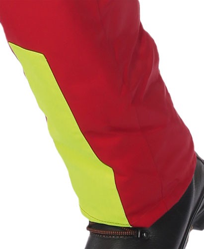Schnittschutzlatzhose mit Warnkeilen an den Hosenbeinen