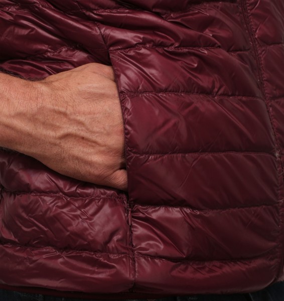 Mikro-Daunen-Weste bordeaux